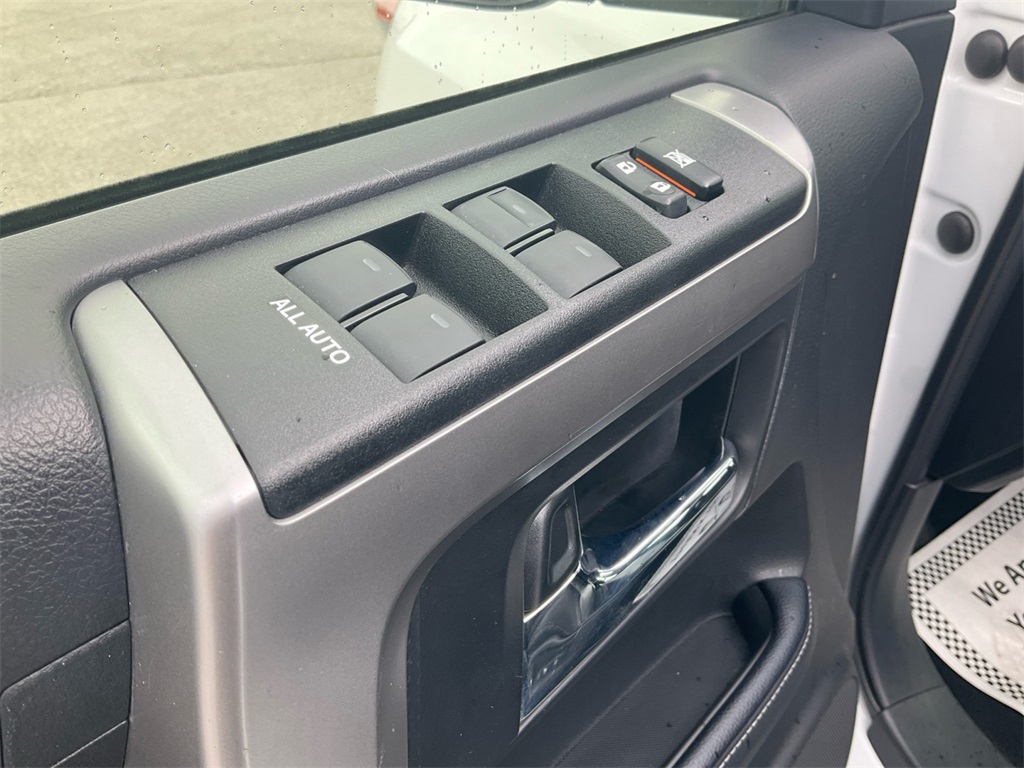 2024 Toyota 4Runner SR5 Premium photo 23