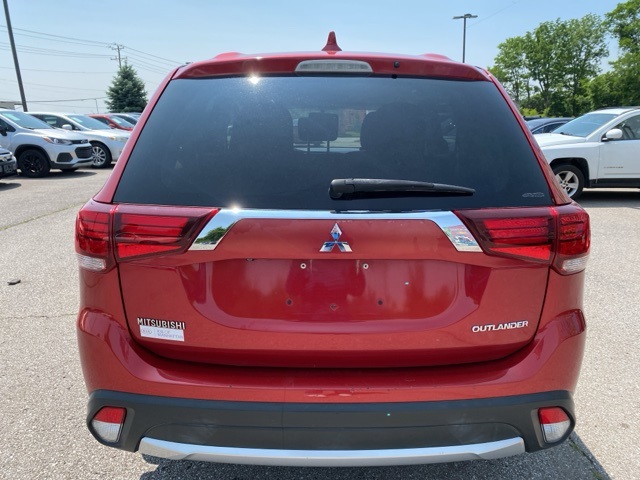 2018 Mitsubishi Outlander ES photo 5