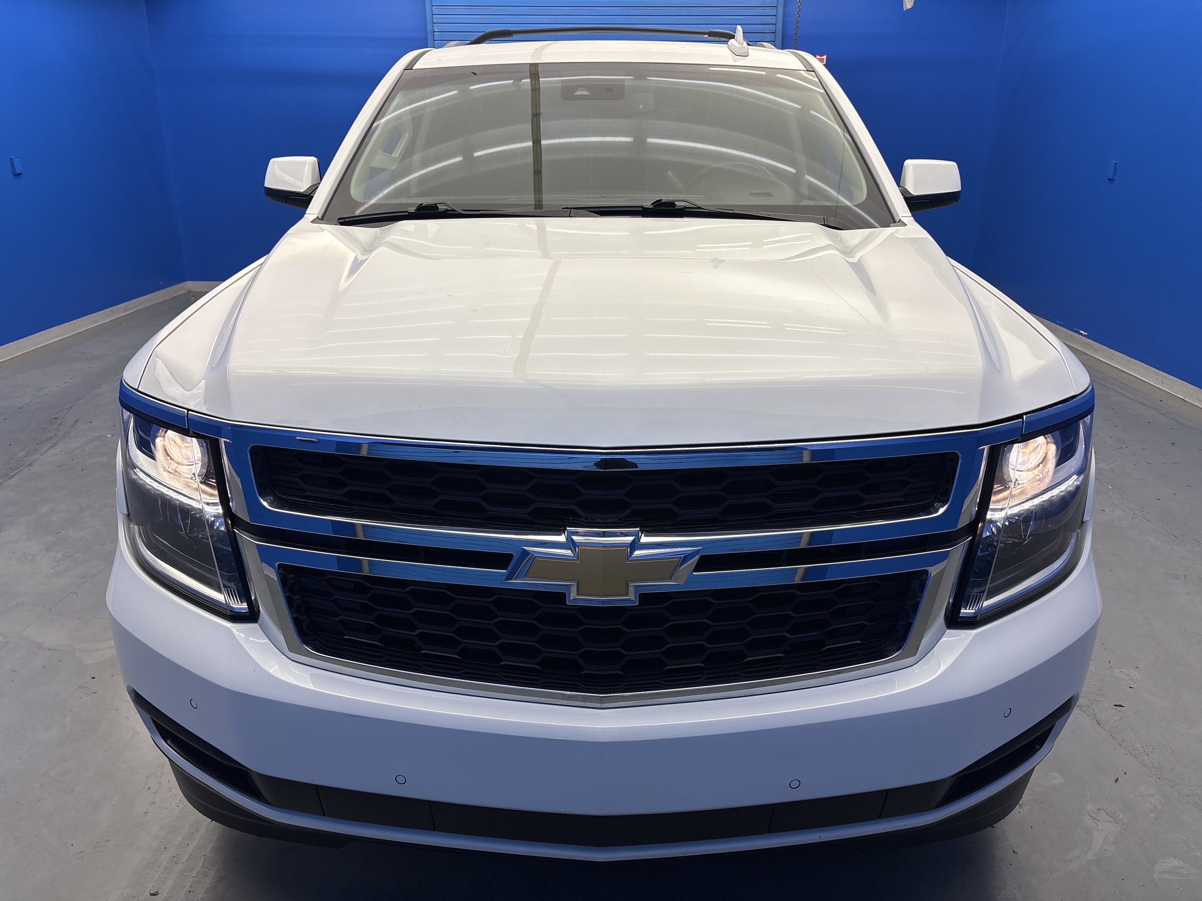 2017 Chevrolet Tahoe LT photo 2