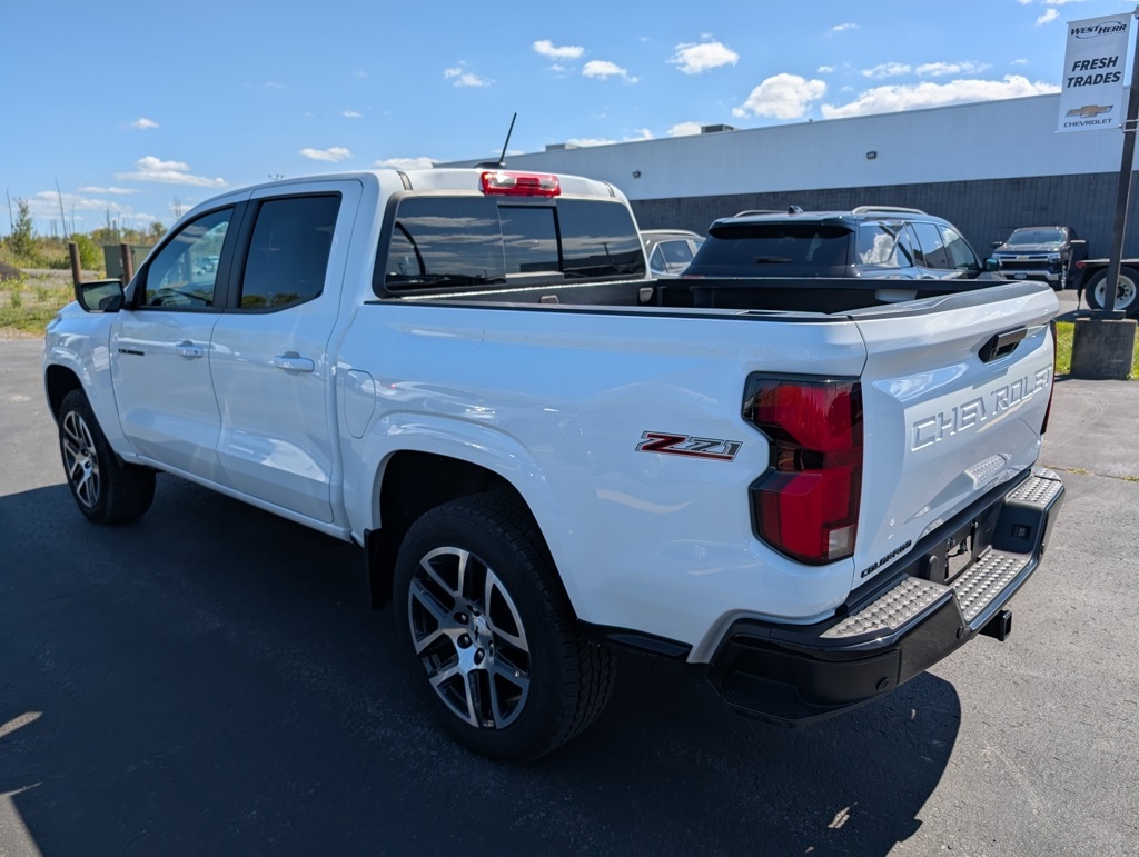 2024 Chevrolet Colorado Z71 photo 4