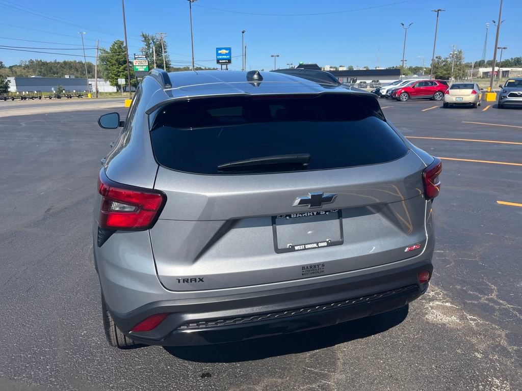 2024 Chevrolet Trax photo 3