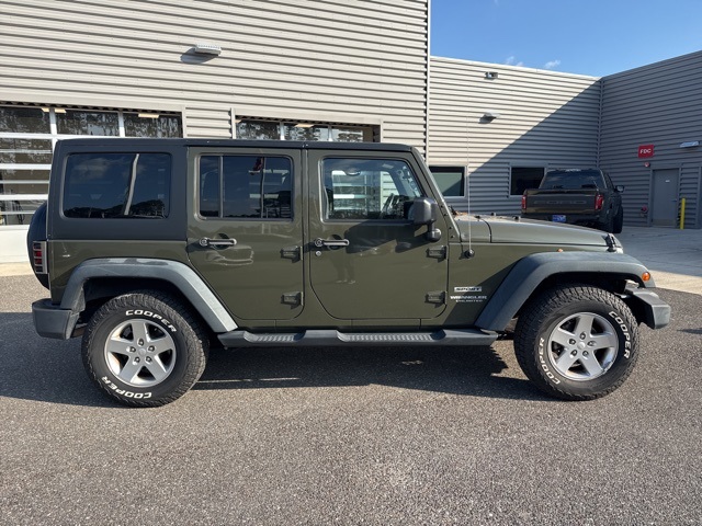 2015 Jeep Wrangler Unlimited Sport photo 2