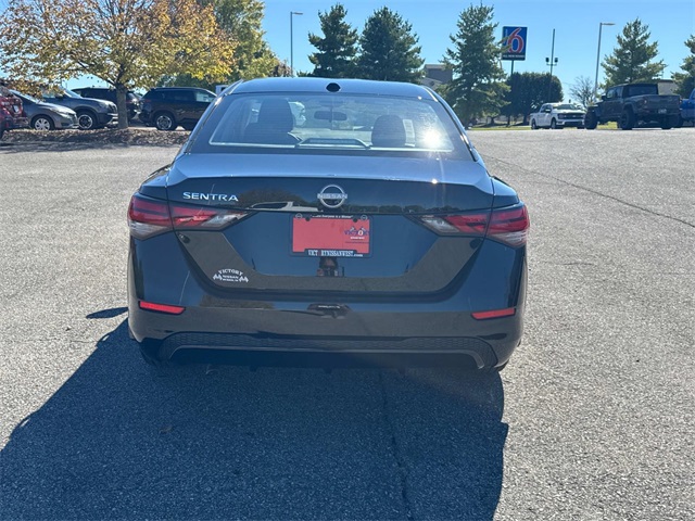 2025 Nissan Sentra SV photo 3