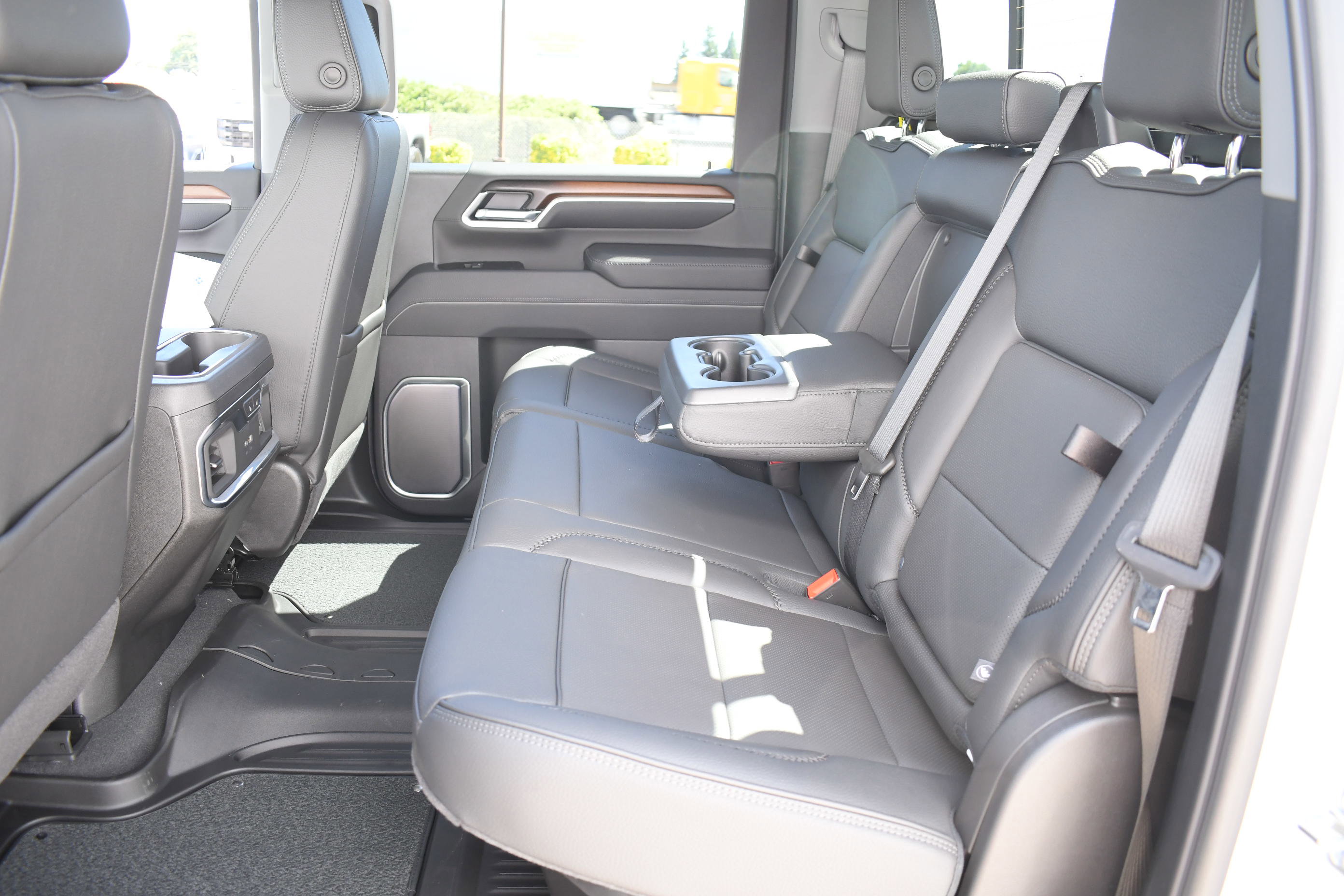 2025 Gmc Sierra 2500 HD Denali photo 39