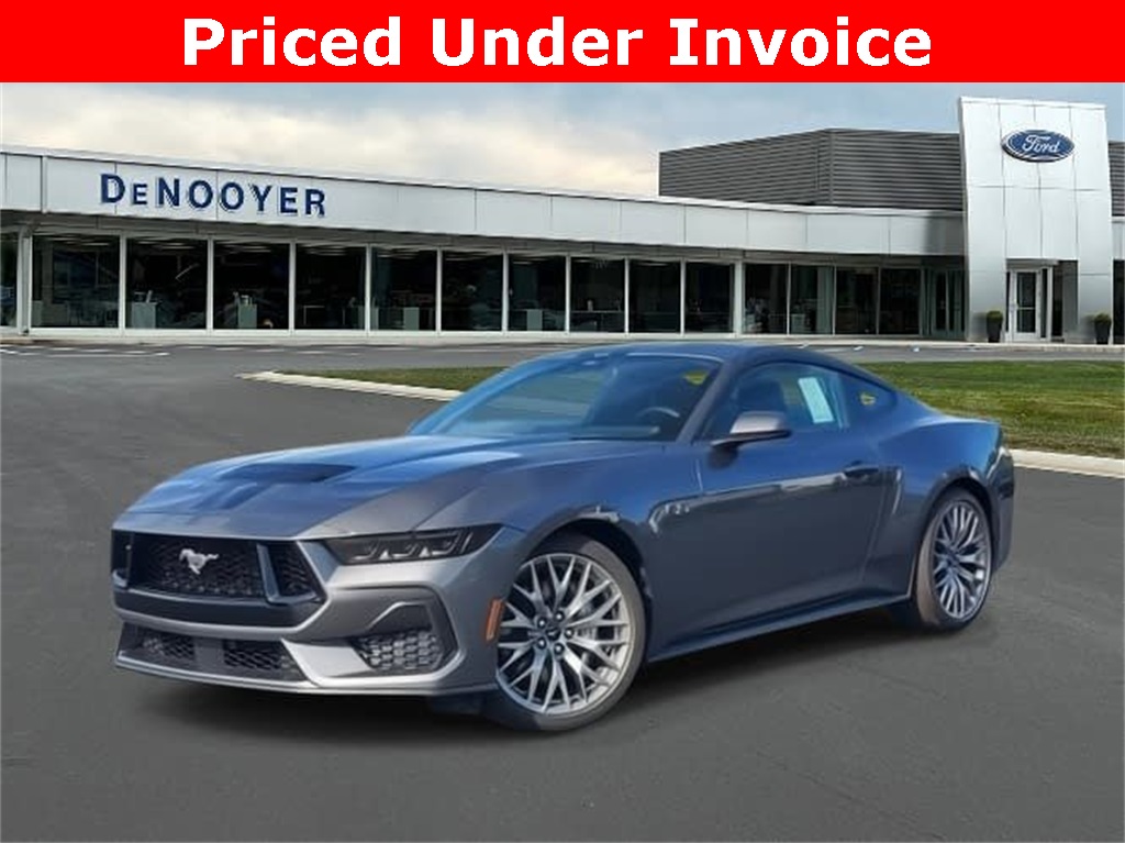 2025 Ford Mustang GT Premium's photo