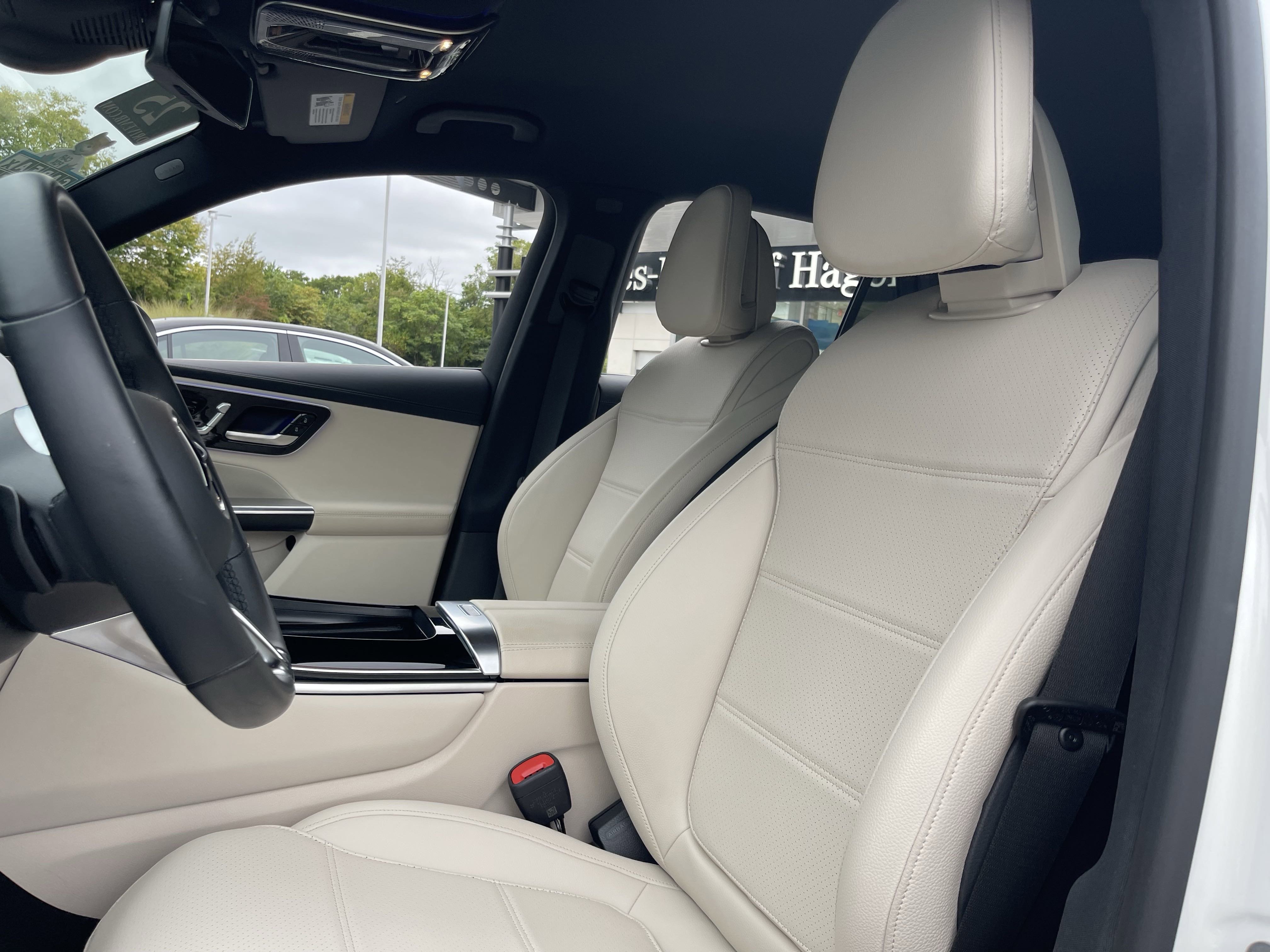 2025 Mercedes Benz GLC 350e 4MATIC photo 6