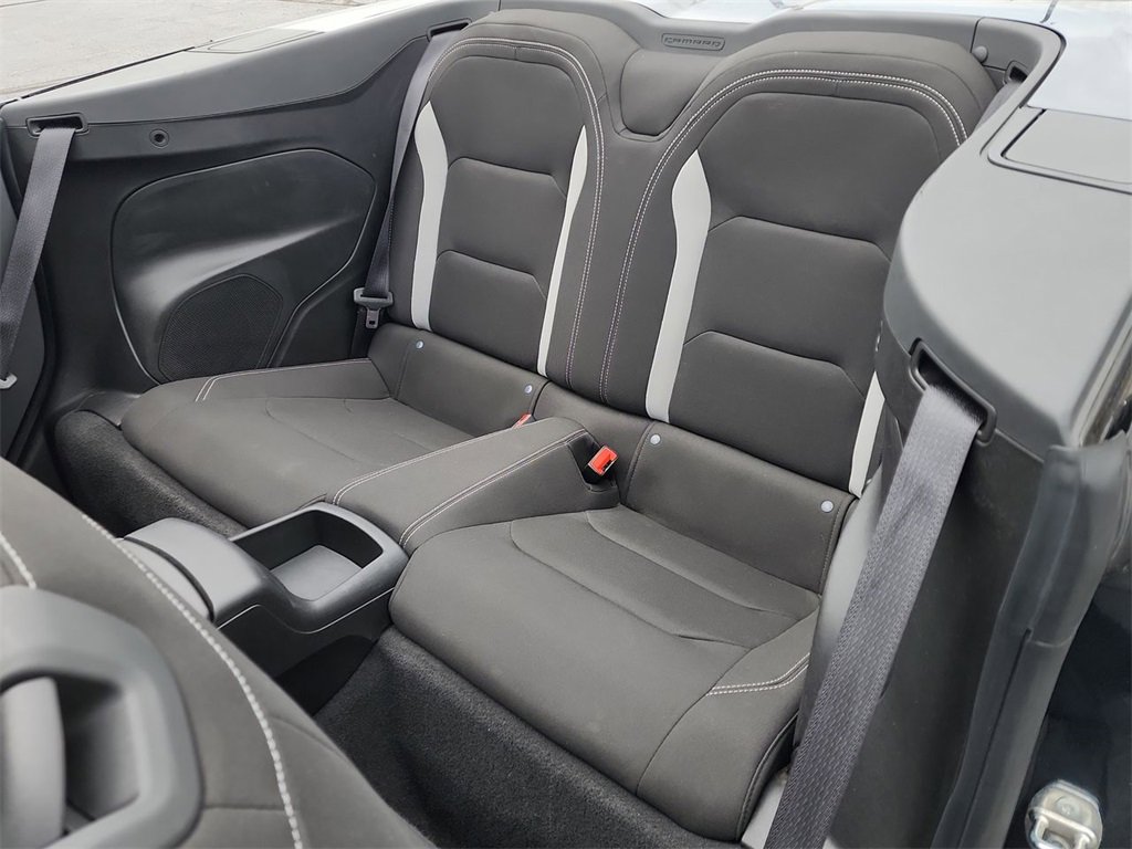2023 Chevrolet Camaro 1LT photo 18