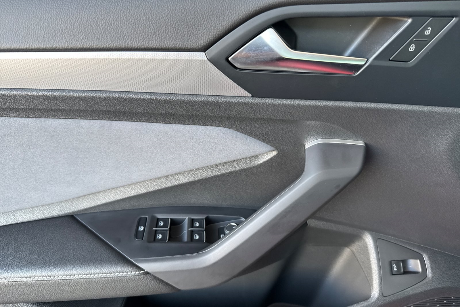 2025 Volkswagen Jetta 1.5T SE photo 10