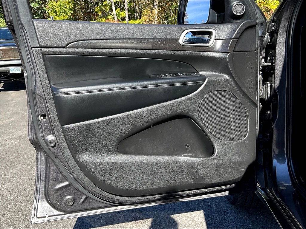 2018 Jeep Grand Cherokee Altitude photo 9