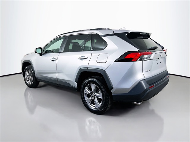 2024 Toyota RAV4 XLE photo 6