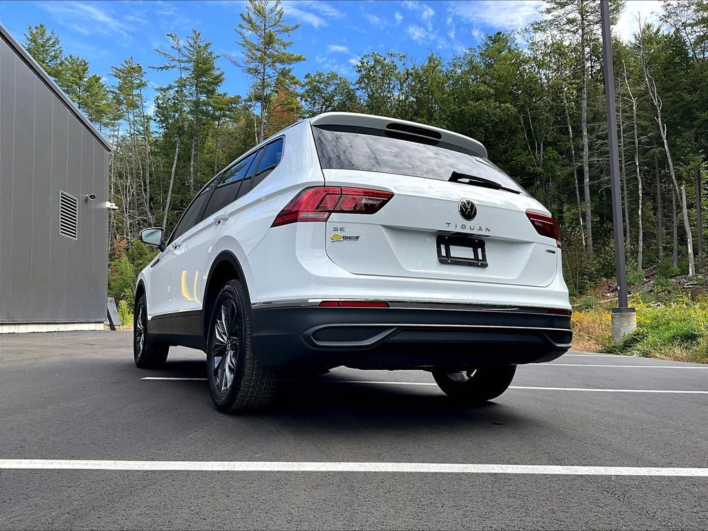 2024 Volkswagen Tiguan SE Wolfsburg Edition photo 4