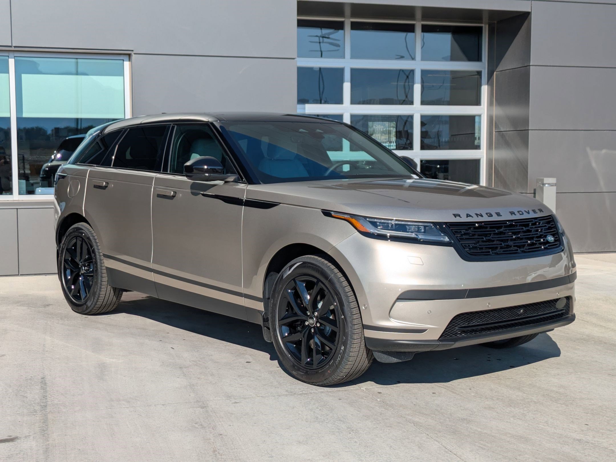 2026 Land Rover Range Rover Velar S photo 3