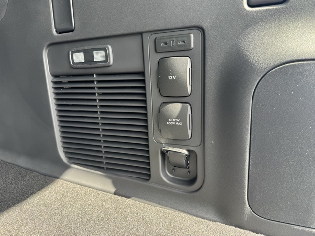 2025 Ford Expedition MAX XLT photo 10
