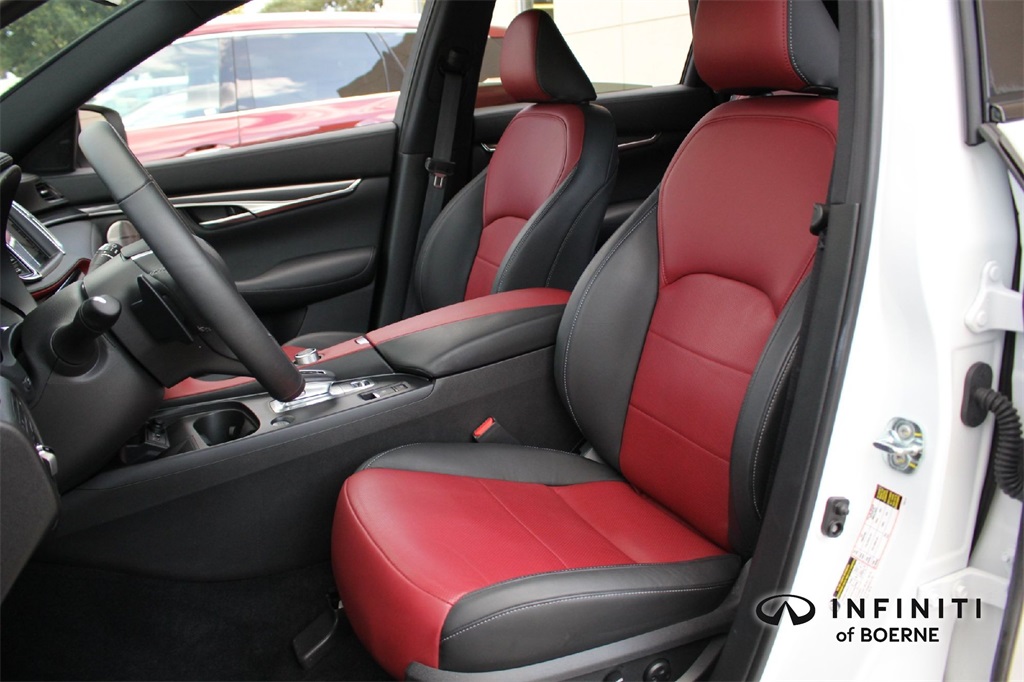 2025 Infiniti QX50 SPORT photo 10