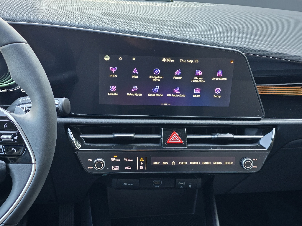 2025 Kia Niro Plug-In Hybrid EX photo 8