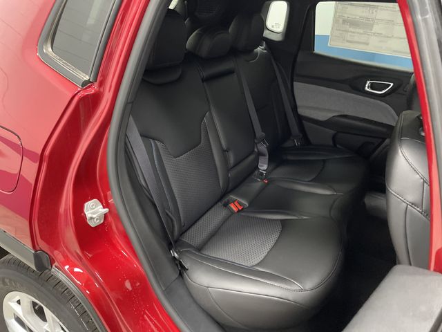 2025 Jeep Compass Latitude photo 31