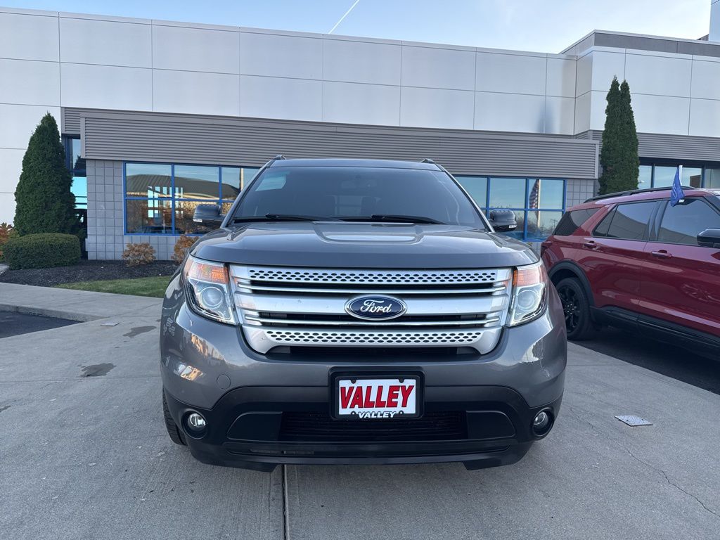 2014 Ford Explorer XLT photo 4