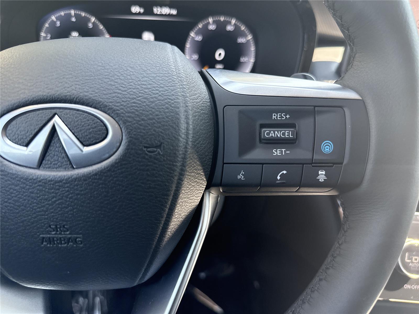 2025 Toyota RAV4 LE photo 13