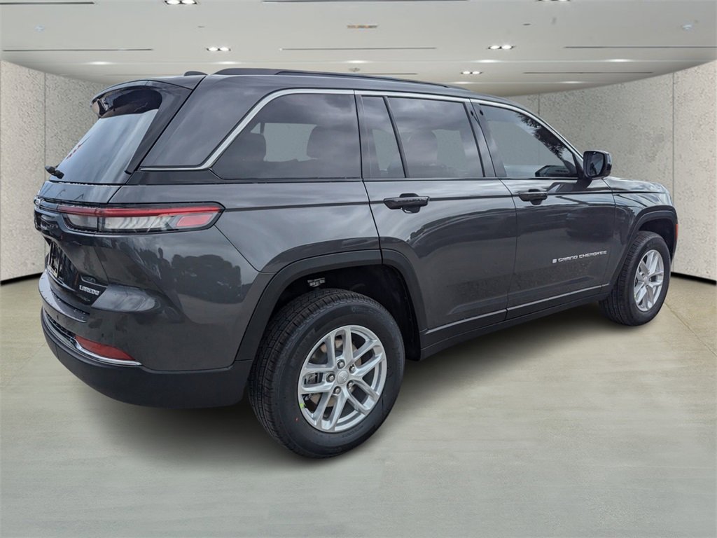 2025 Jeep Grand Cherokee Laredo X photo 4