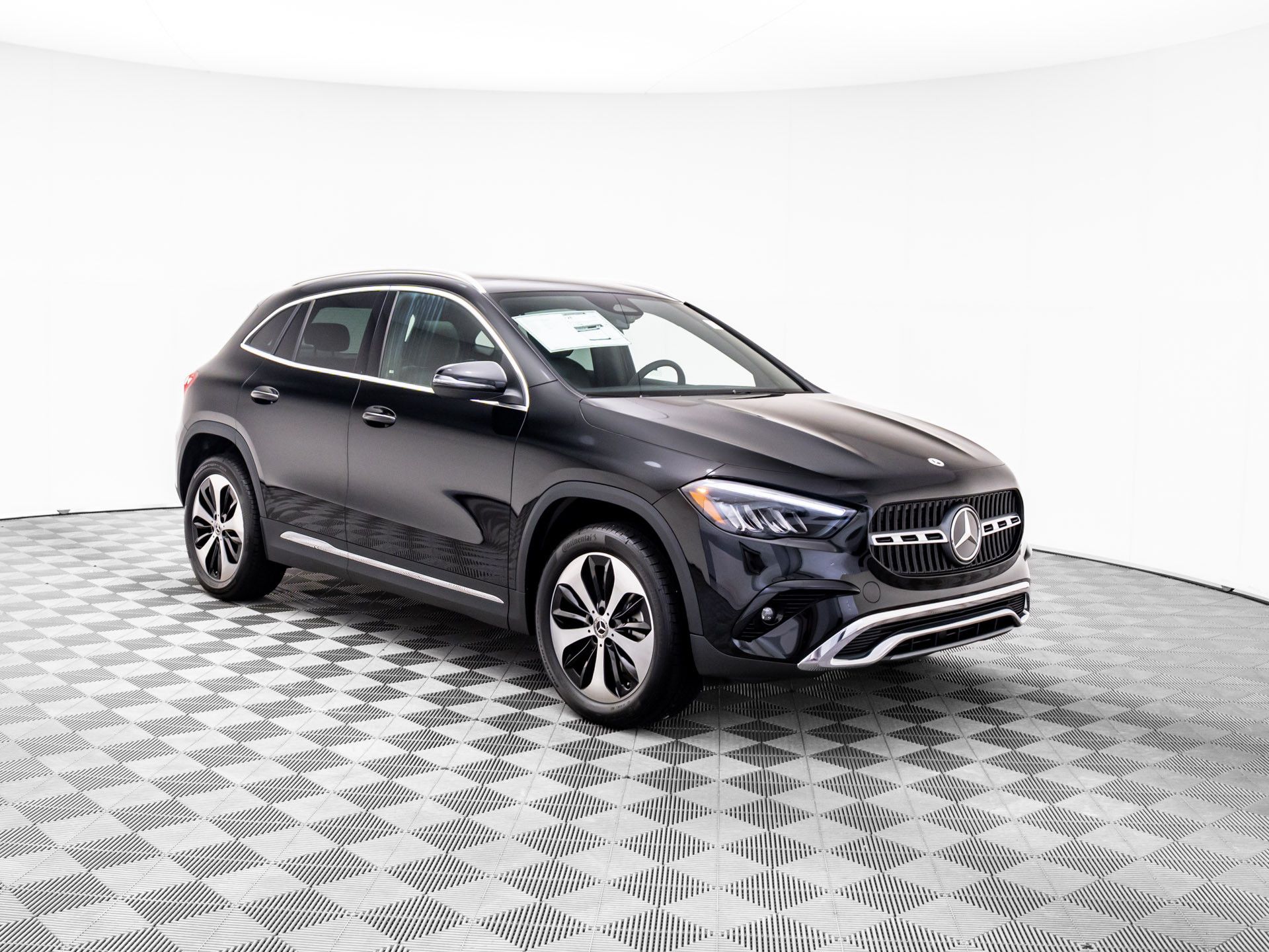 2026 Mercedes Benz GLA 250 4MATIC photo 4