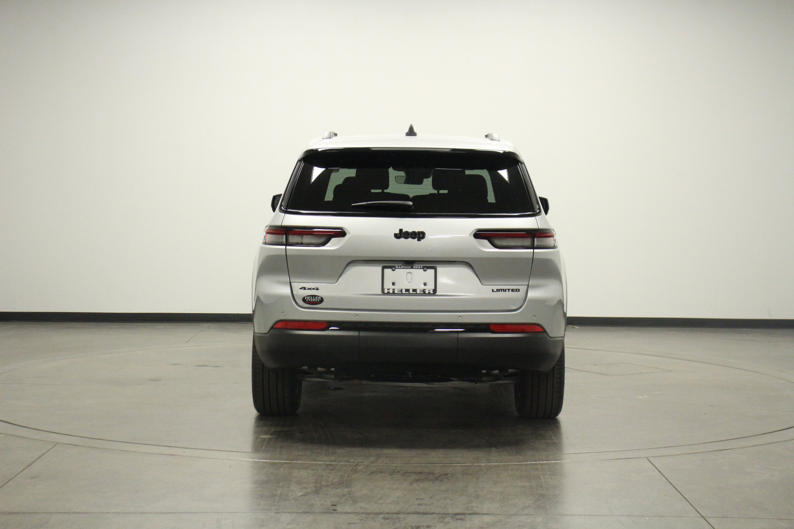 2025 Jeep Grand Cherokee Limited photo 4