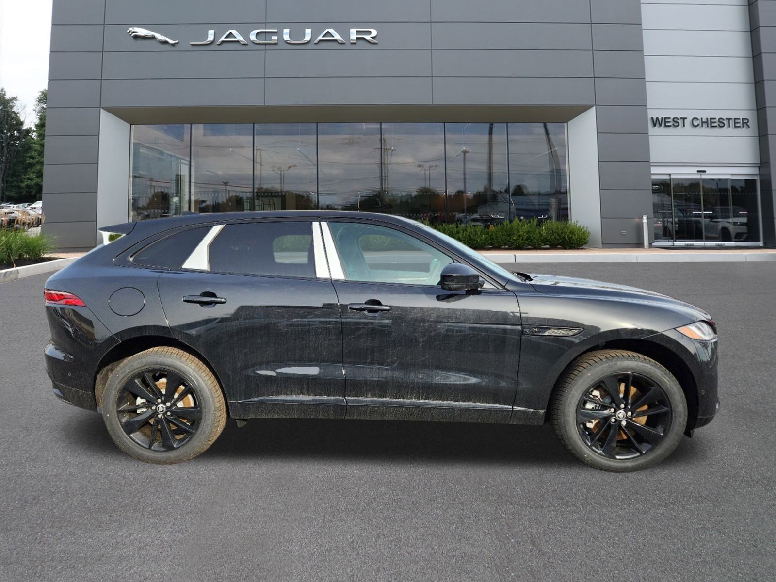 2025 Jaguar F-PACE P400 R-Dynamic S photo 4