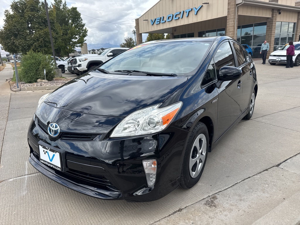 2015 Toyota Prius Four photo 3