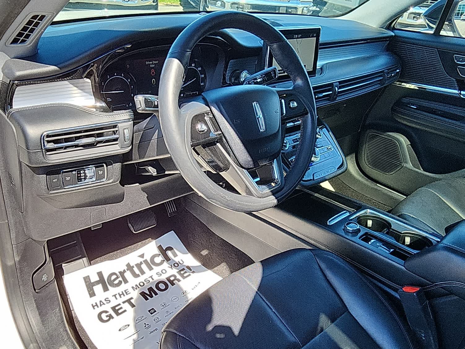 2021 Lincoln Corsair Standard photo 12