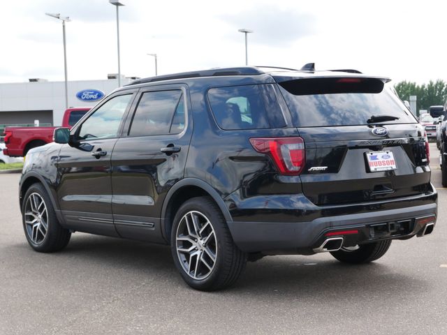 2017 Ford Explorer Sport photo 2