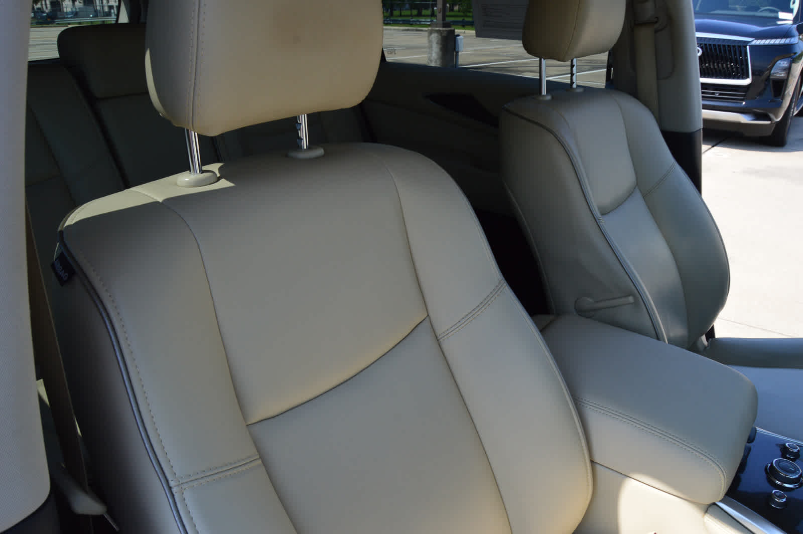 2020 Infiniti QX60 Pure photo 12