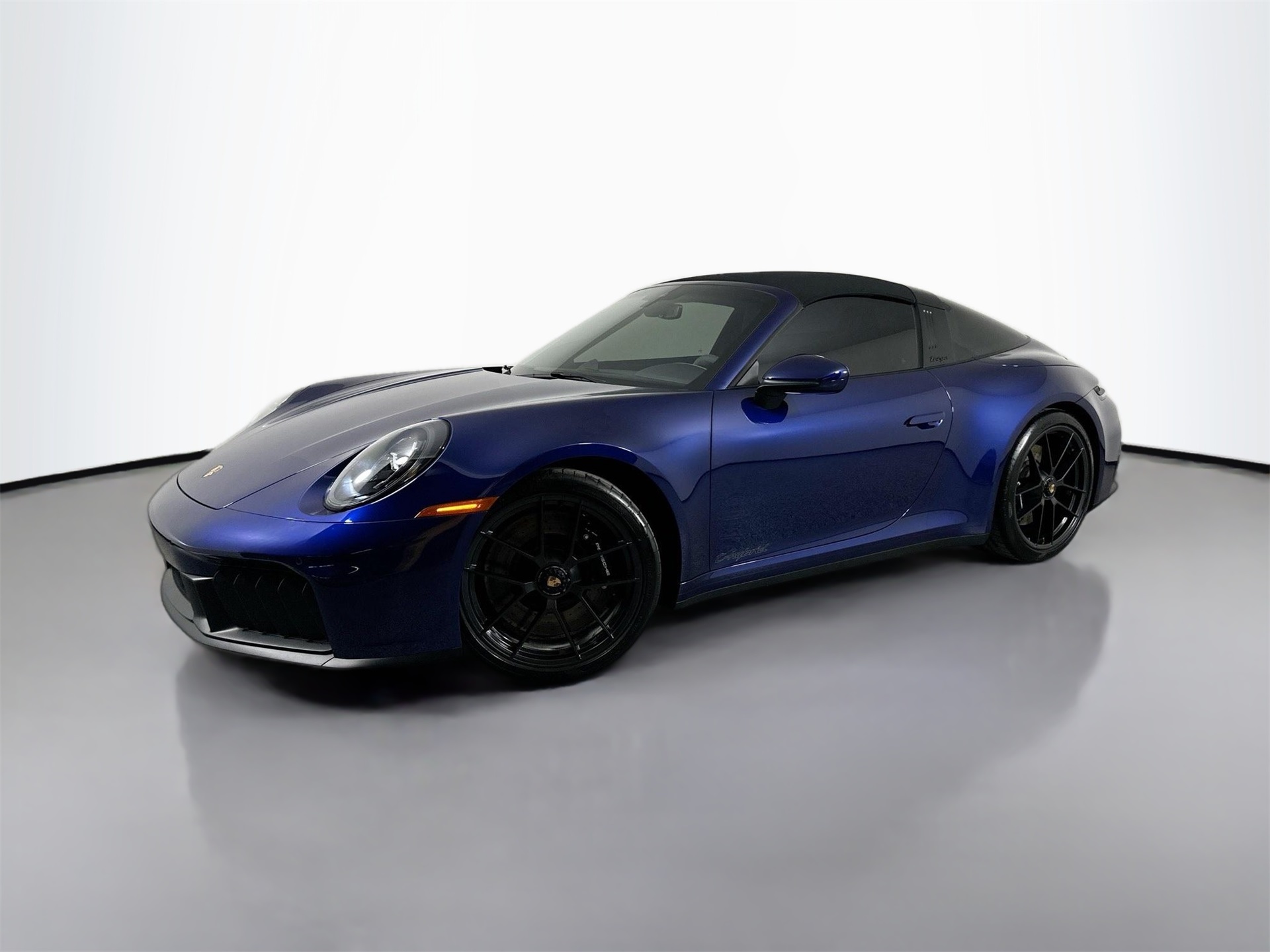 2025 Porsche 911 GTS's photo