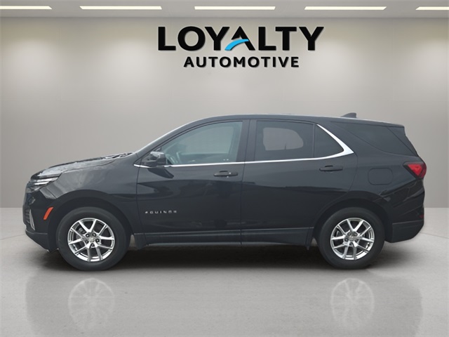 2023 Chevrolet Equinox LT photo 2