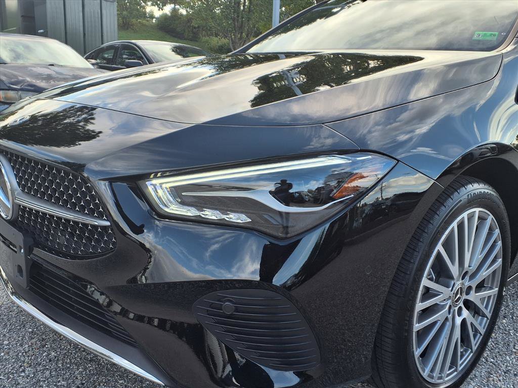 2025 Mercedes Benz CLA 250 photo 4