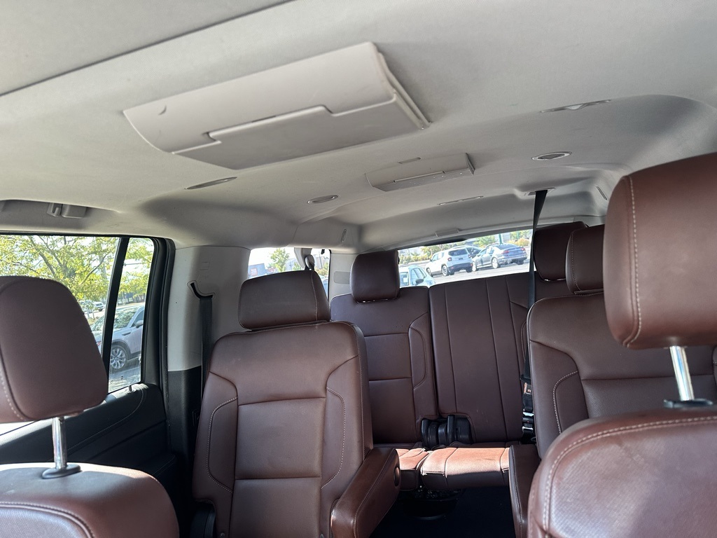 2019 Chevrolet Suburban Premier photo 9