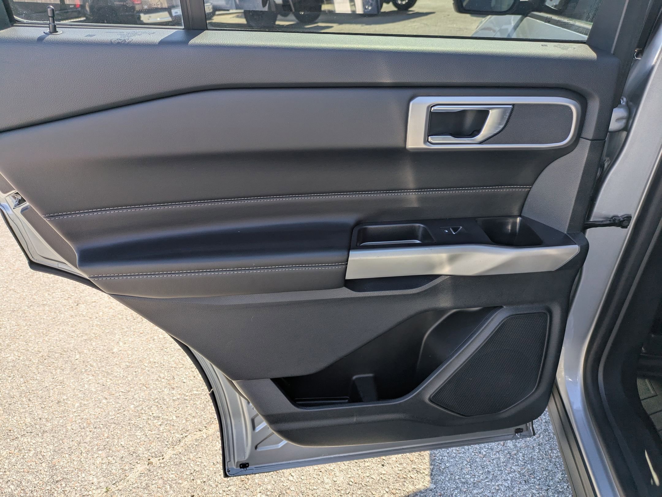 2022 Ford Explorer XLT photo 21