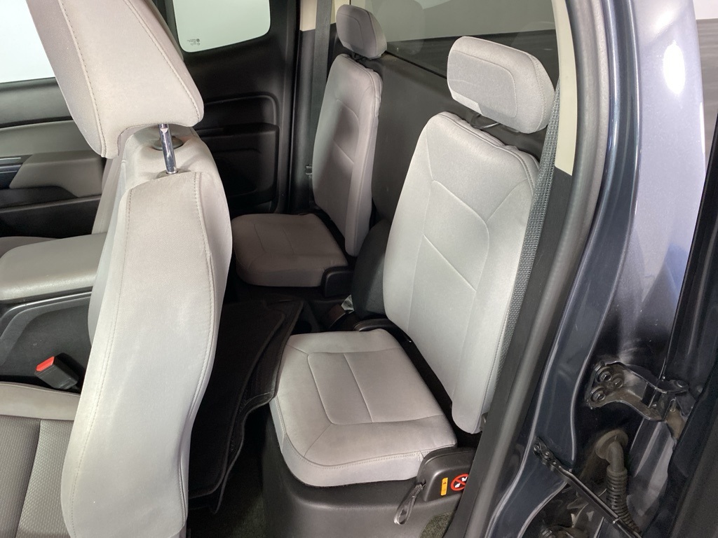 2017 Chevrolet Colorado Work Truck photo 3