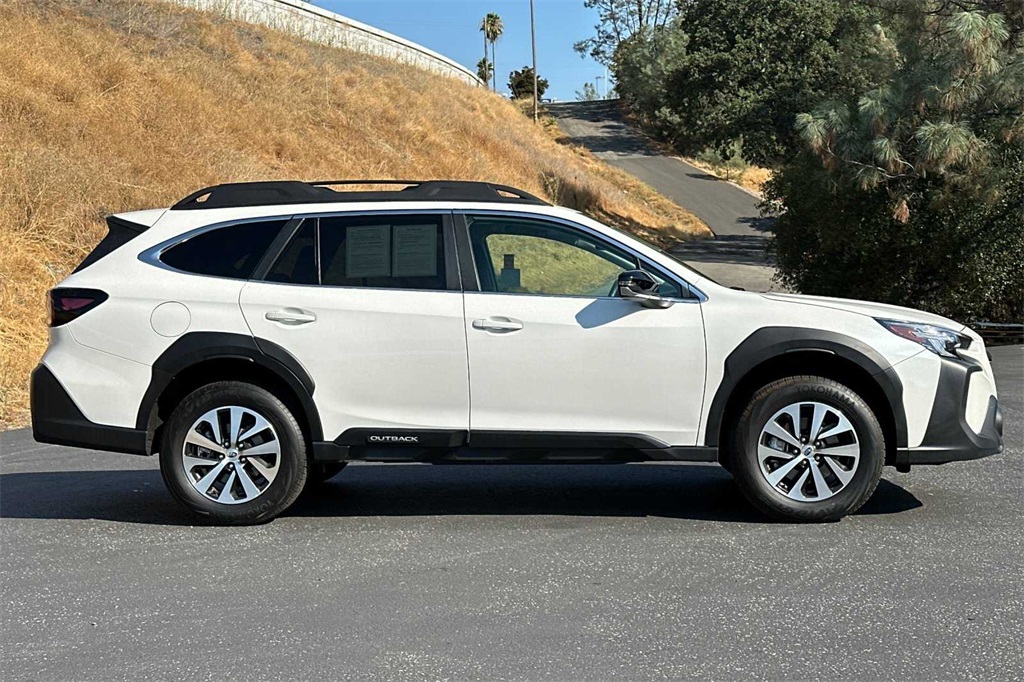 2024 Subaru Outback Premium photo 3