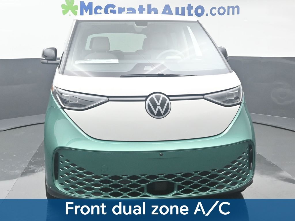2025 Volkswagen ID. Buzz photo 3