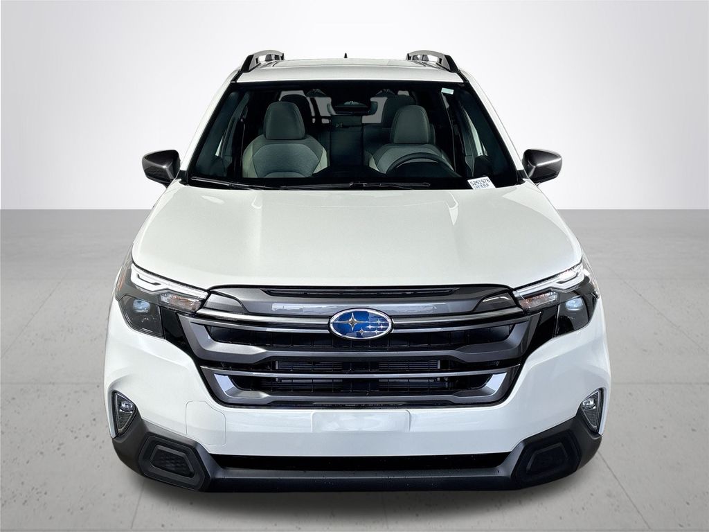 2025 Subaru Forester Premium photo 3