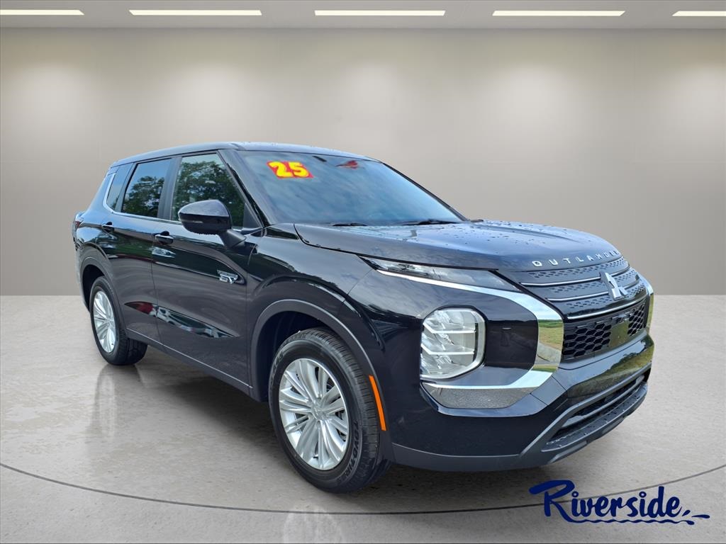 2025 Mitsubishi Outlander Plug-in Hybrid ES's photo