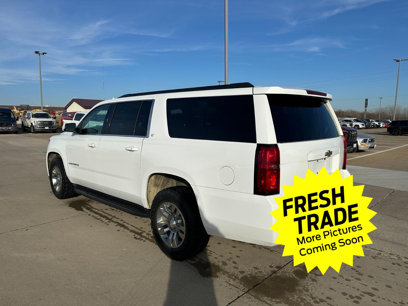 2018 Chevrolet Suburban LT photo 4