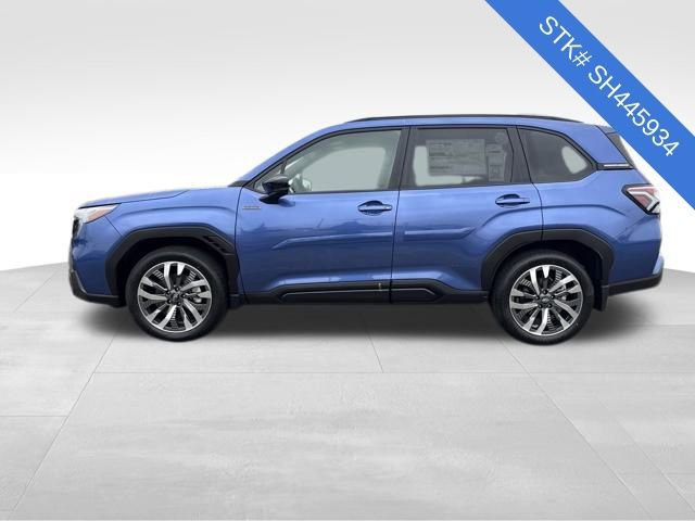 2025 Subaru Forester Touring photo 4