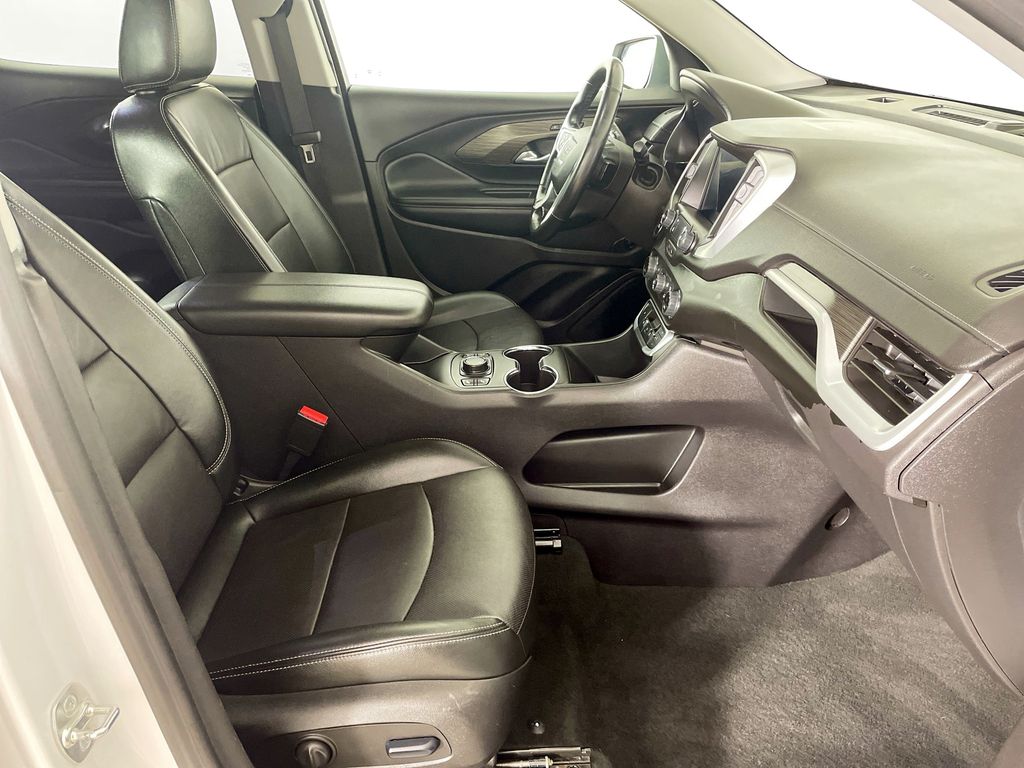 2024 Gmc Terrain SLT photo 26