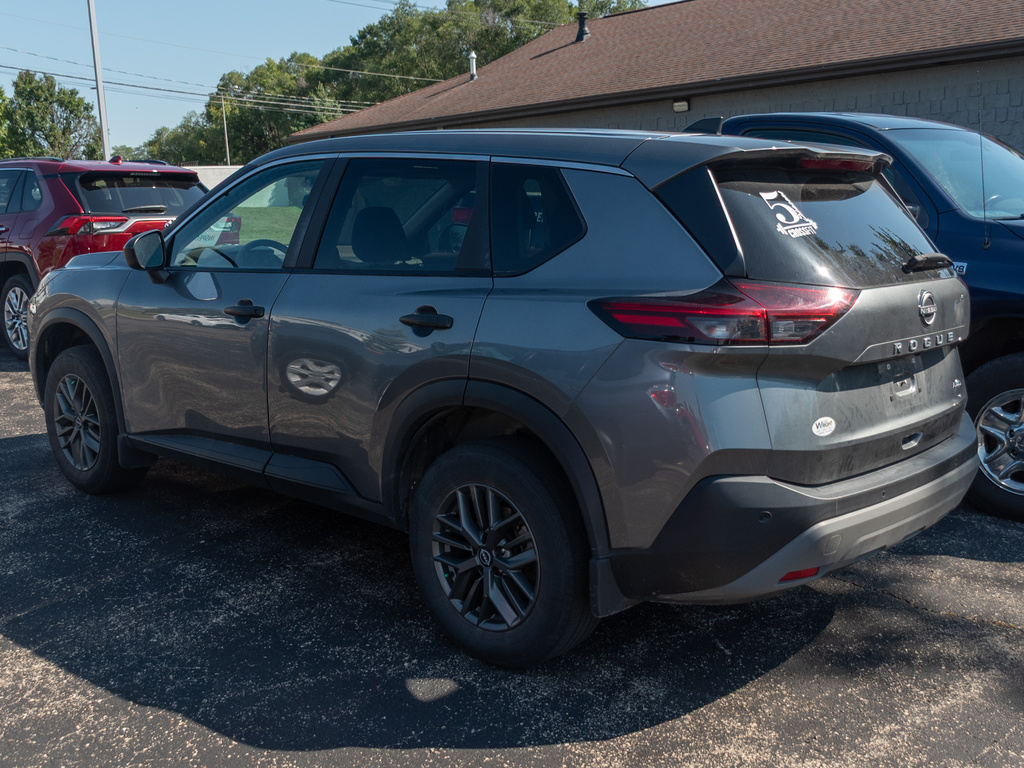 2023 Nissan Rogue S photo 3