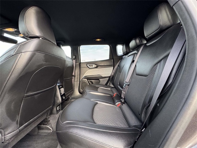 2024 Jeep Compass Latitude photo 3