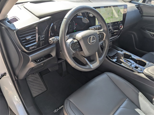 2024 Lexus NX 450h+ Luxury photo 9