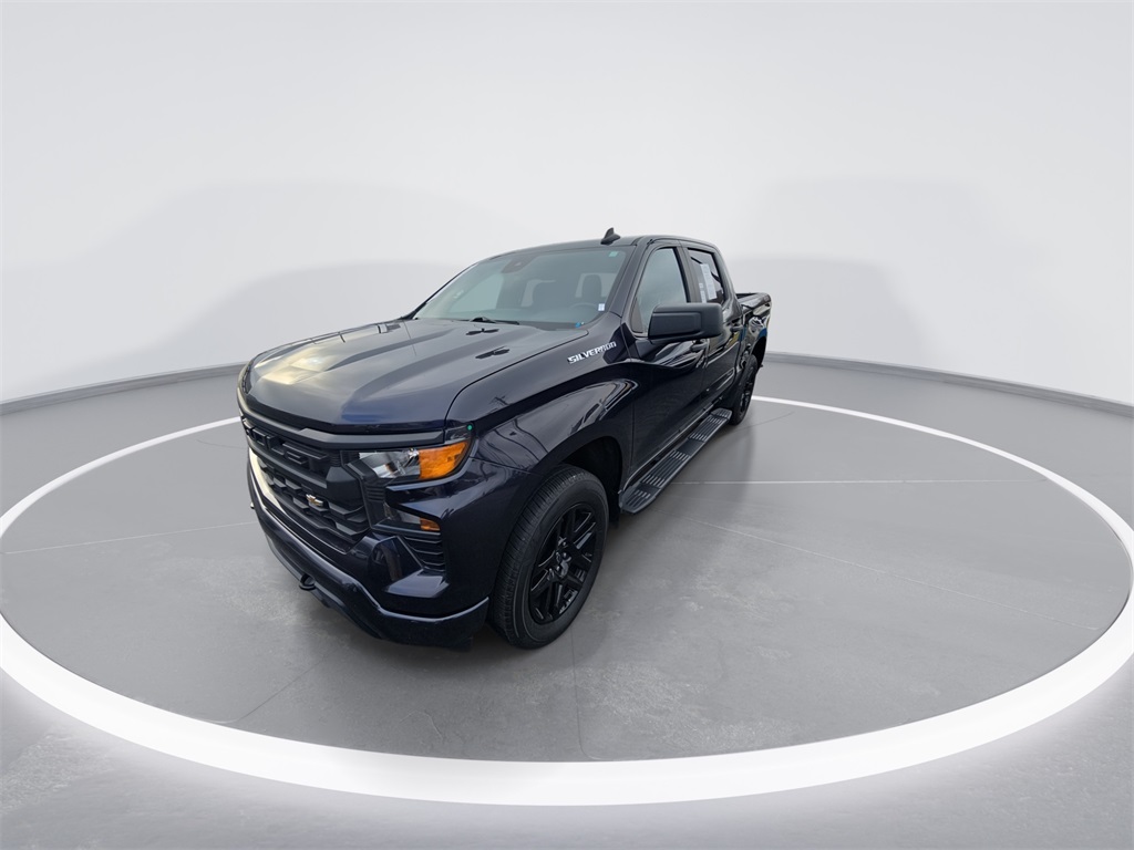 2022 Chevrolet Silverado 1500 Custom photo 3