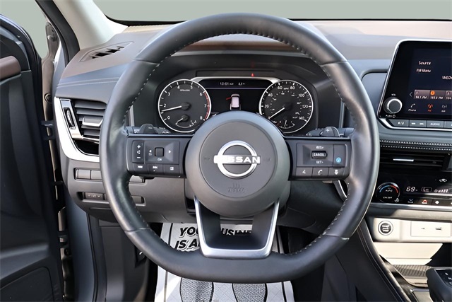 2022 Nissan Rogue SL photo 12