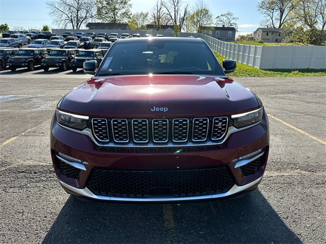 2024 Jeep Grand Cherokee Summit photo 3