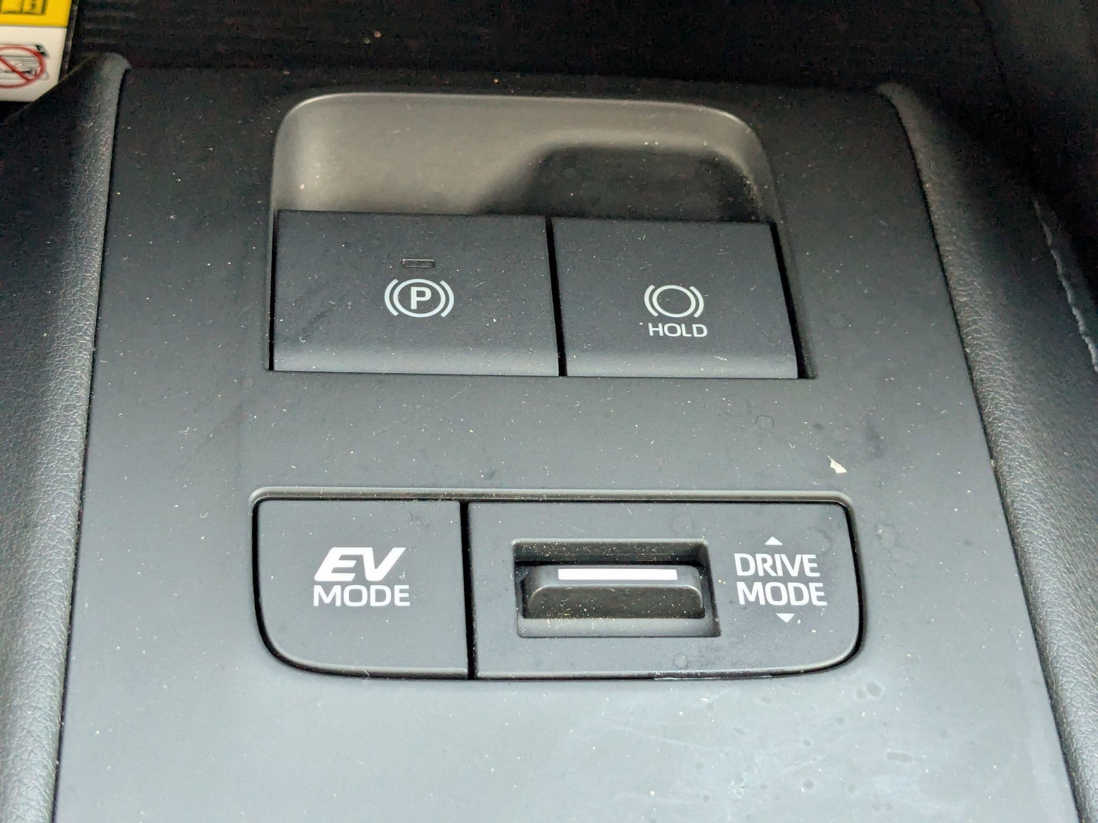 2021 Toyota Venza XLE photo 24